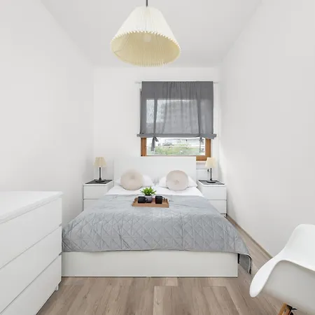 Lejlighed Nowoczesny & Klimatyzowany Z Parkingiem By Renters Kraków