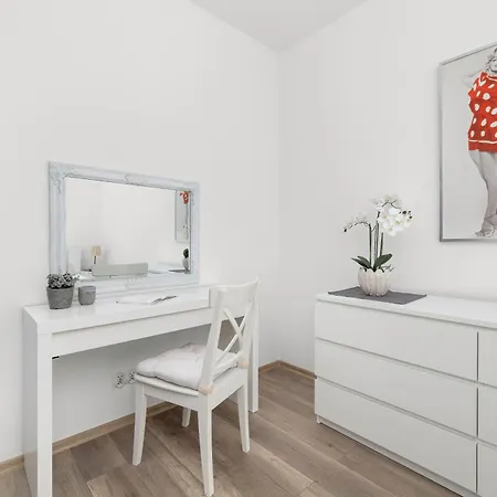 Apartment Nowoczesny & Klimatyzowany Z Parkingiem By Renters Krakow
