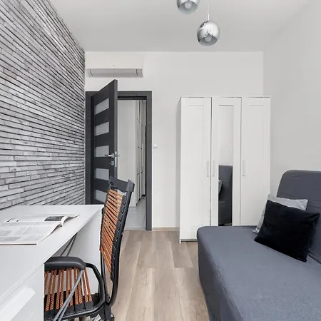 Nowoczesny & Klimatyzowany Z Parkingiem By Renters