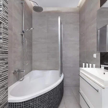 Nowoczesny & Klimatyzowany Z Parkingiem By Renters Cracóvia